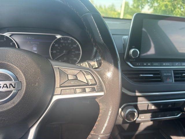 Nissan Altima  2022