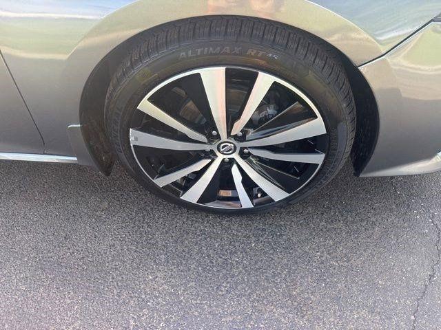 Nissan Altima  2022