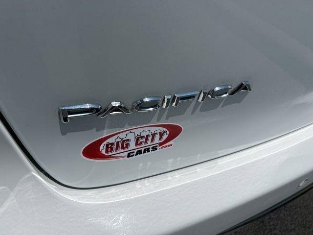 Chrysler Pacifica  2023