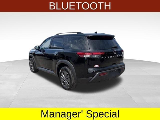 Nissan Pathfinder SV 4WD 2024