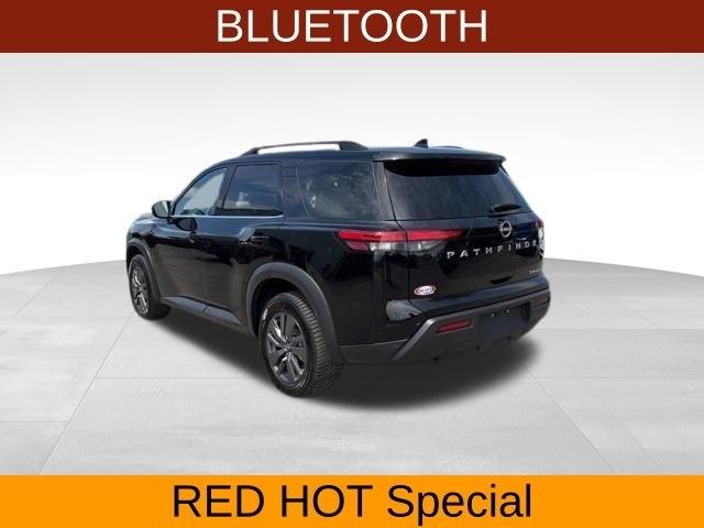 Nissan Pathfinder SV 4WD 2024