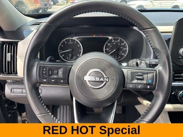 Nissan Pathfinder SV 4WD 2024