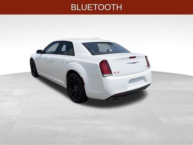 Chrysler 300  2020
