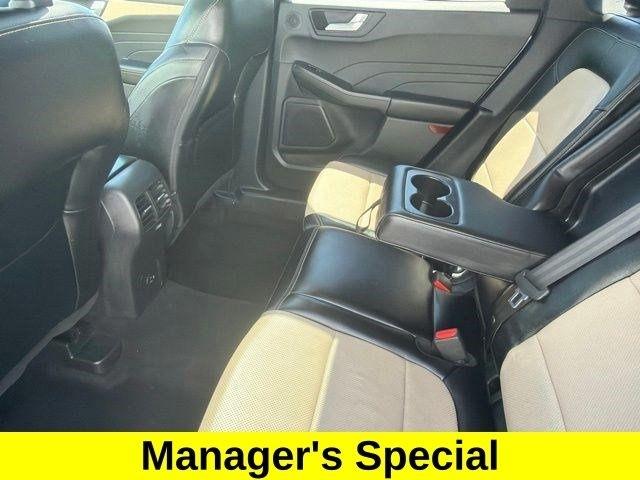 Ford Escape Titanium AWD 2022