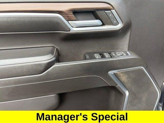 Chevrolet Silverado 1500 LT Crew Cab 4WD 2022