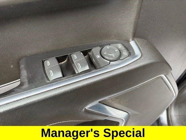 Chevrolet Silverado 1500 LT Crew Cab 4WD 2022