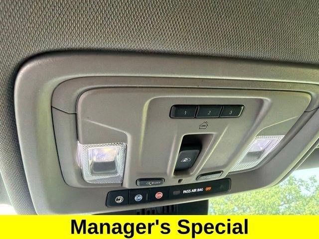 Chevrolet Silverado 1500 LT Crew Cab 4WD 2022