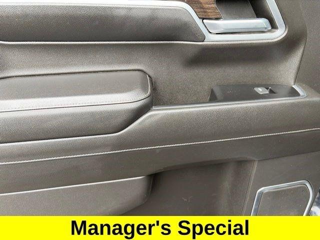 Chevrolet Silverado 1500 LT Crew Cab 4WD 2022
