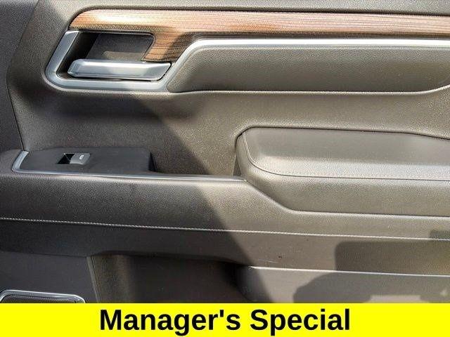 Chevrolet Silverado 1500 LT Crew Cab 4WD 2022