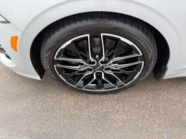 Kia K5  2023