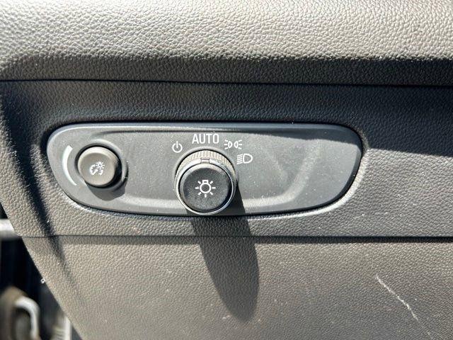 Buick Envision  2022