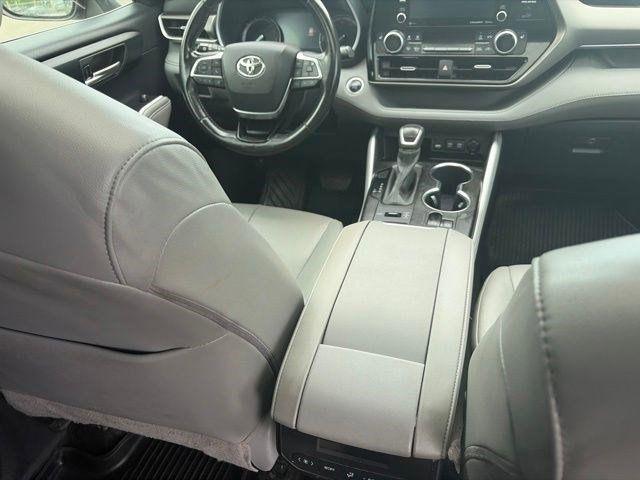 Toyota Highlander  2020