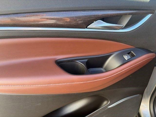 Buick Enclave  2018