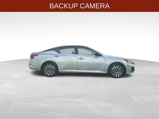 Nissan Altima  2025