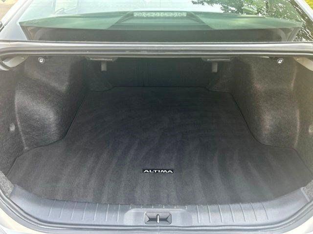 Nissan Altima  2025