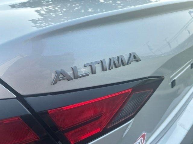 Nissan Altima  2025
