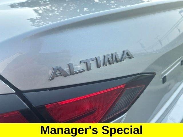 Nissan Altima  2025