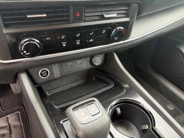 Nissan Rogue  2023