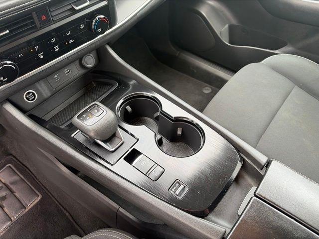 Nissan Rogue  2023