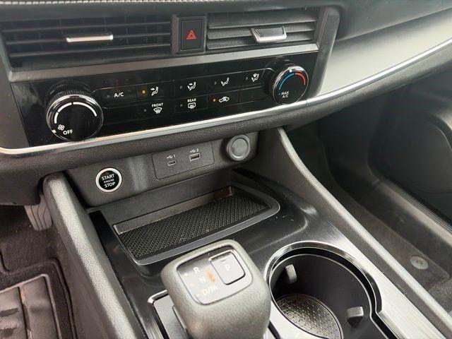 Nissan Rogue  2023