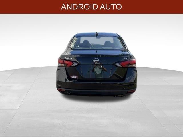 Nissan Versa  2023