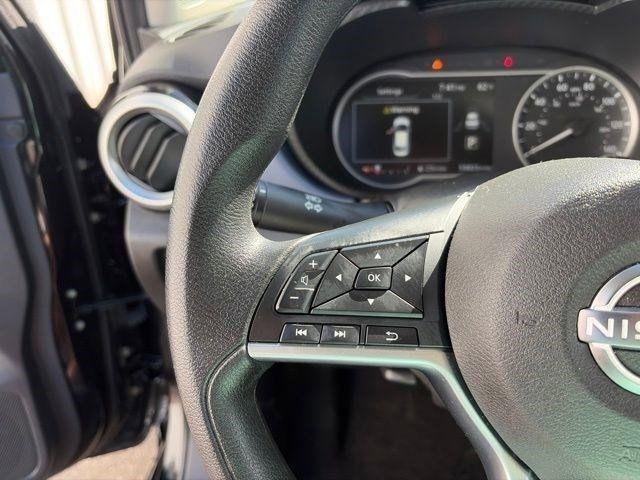 Nissan Versa  2023