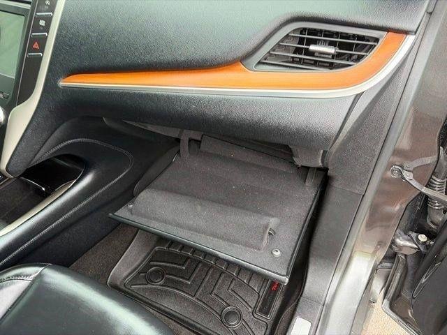 Lincoln MKC  2019