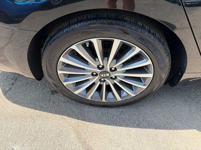 Kia Cadenza  2017