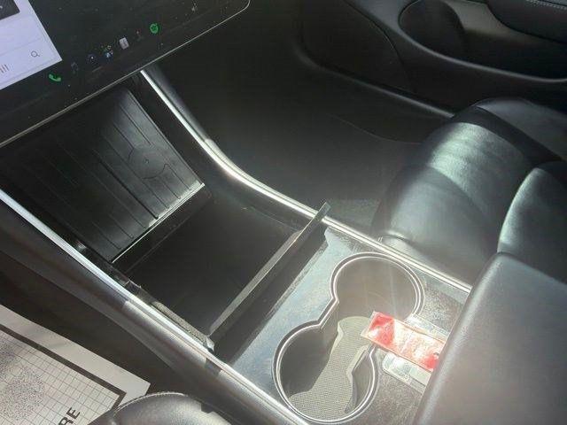 Tesla Model 3  2018