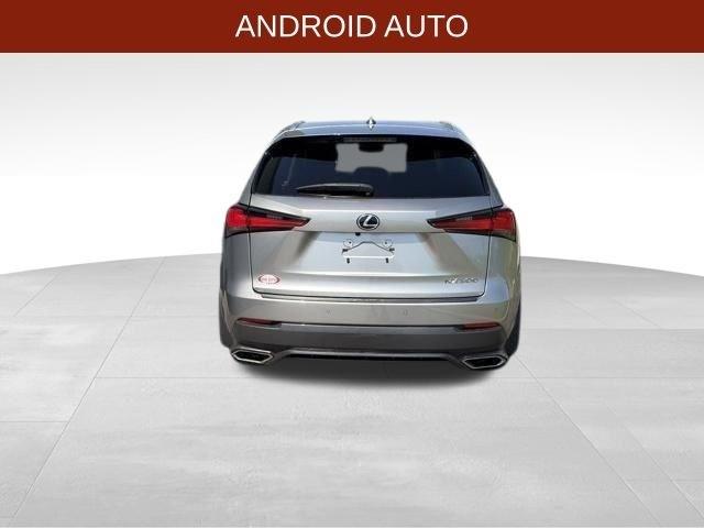 Lexus NX 300  2021