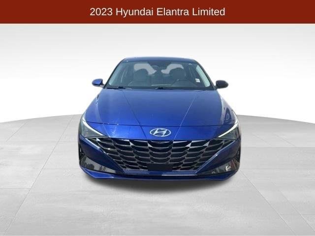 Hyundai Elantra  2023