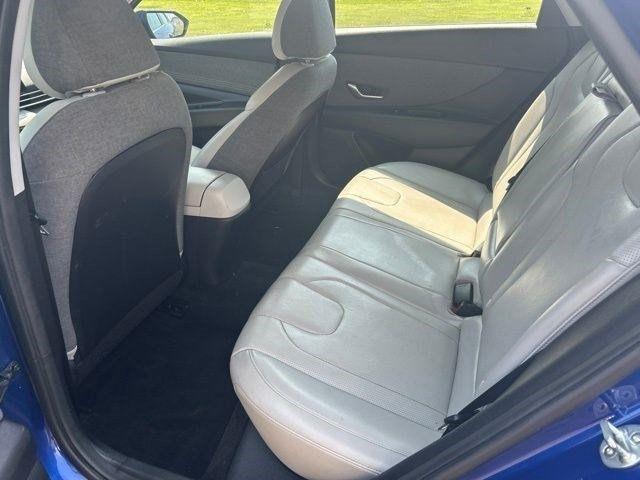 Hyundai Elantra  2023