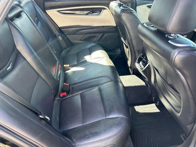 Cadillac XTS  2016