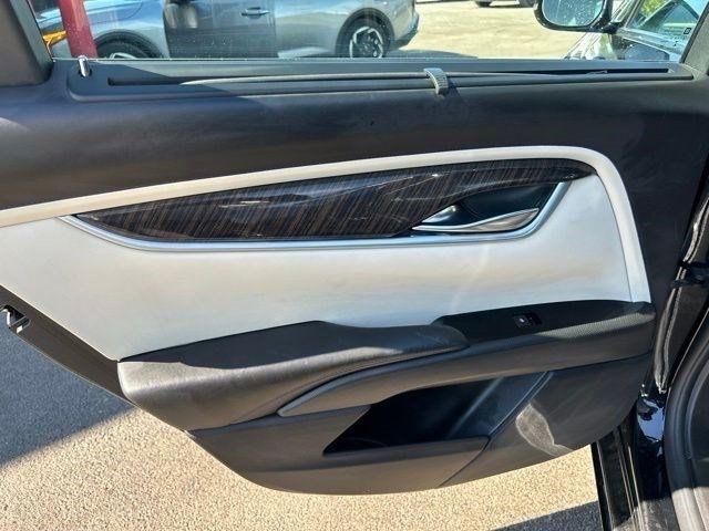 Cadillac XTS  2016