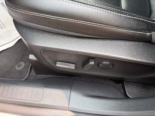Ford Escape Plug-in Hybrid  2022