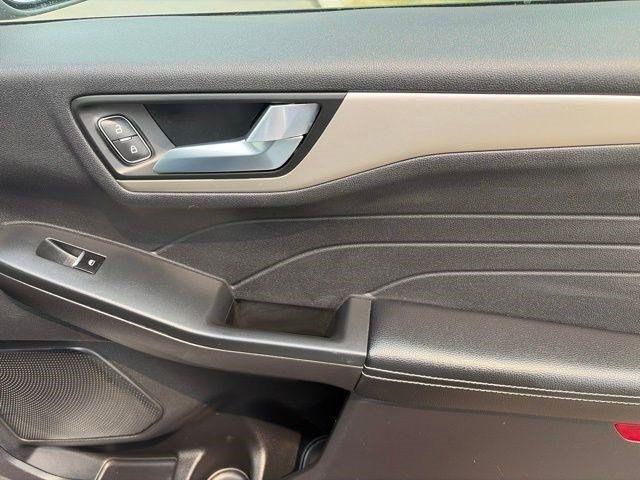 Ford Escape Plug-in Hybrid  2022