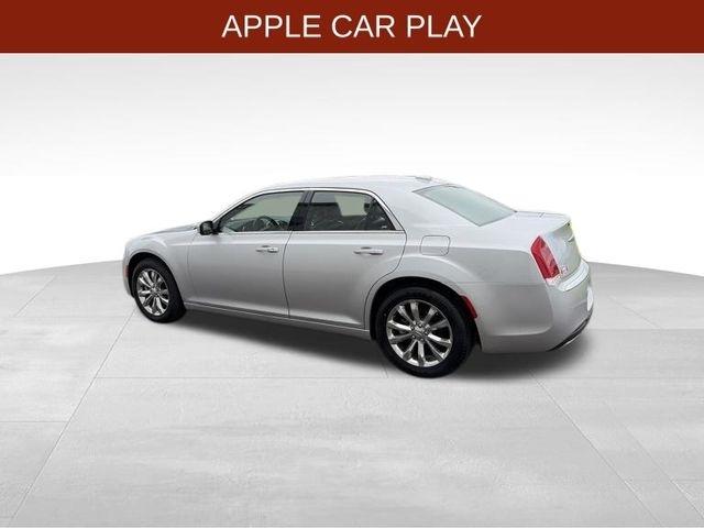 Chrysler 300  2021
