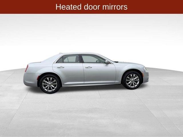 Chrysler 300  2021