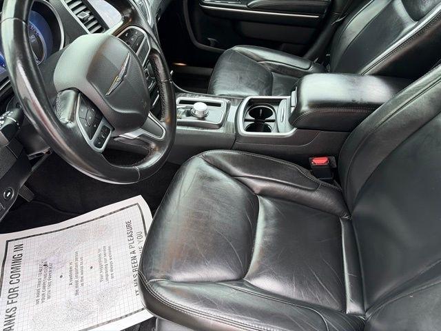 Chrysler 300  2021