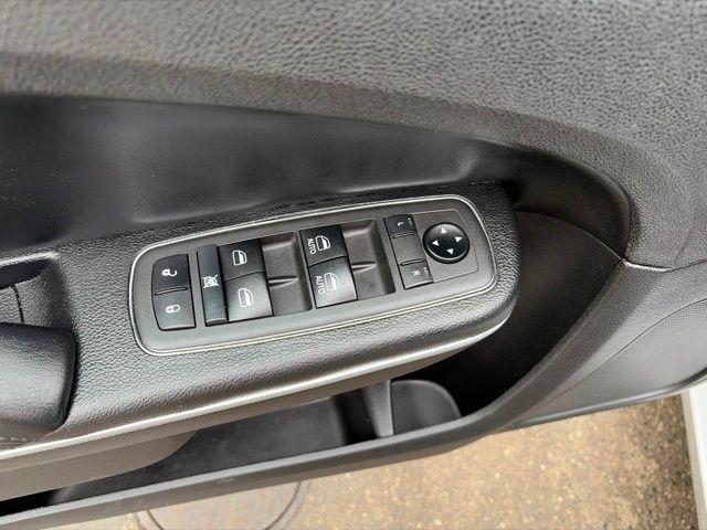 Chrysler 300  2021
