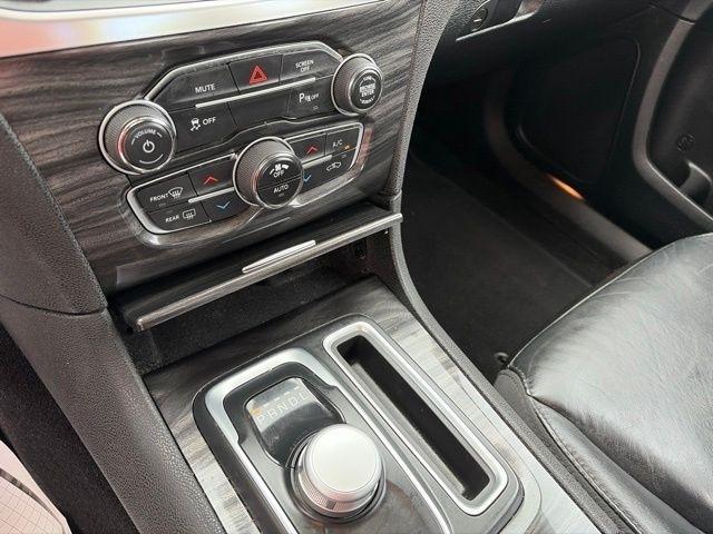 Chrysler 300  2021