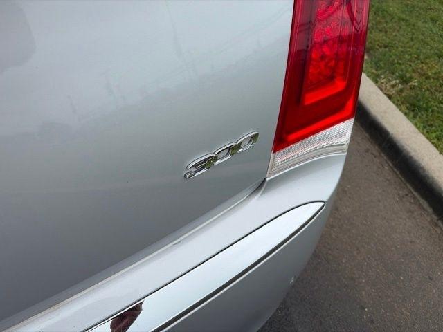 Chrysler 300  2021