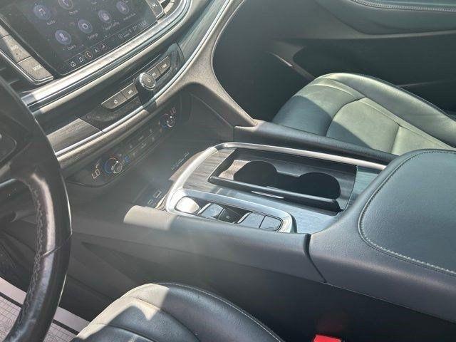 Buick Enclave  2022