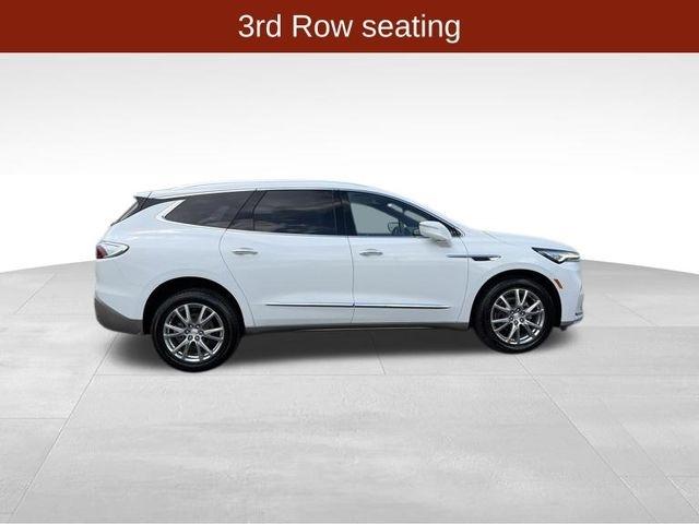 Buick Enclave  2022