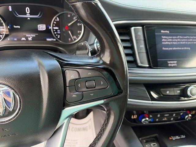 Buick Enclave  2022