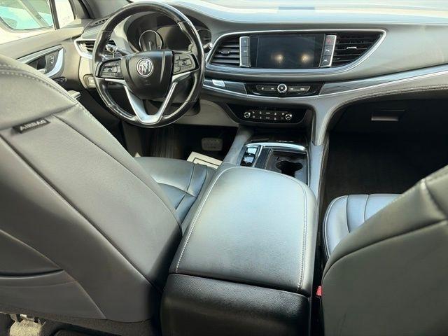 Buick Enclave  2022