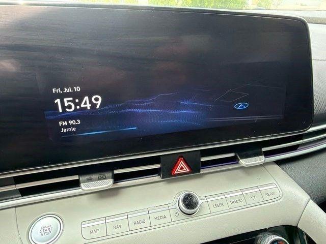 Hyundai Elantra  2023