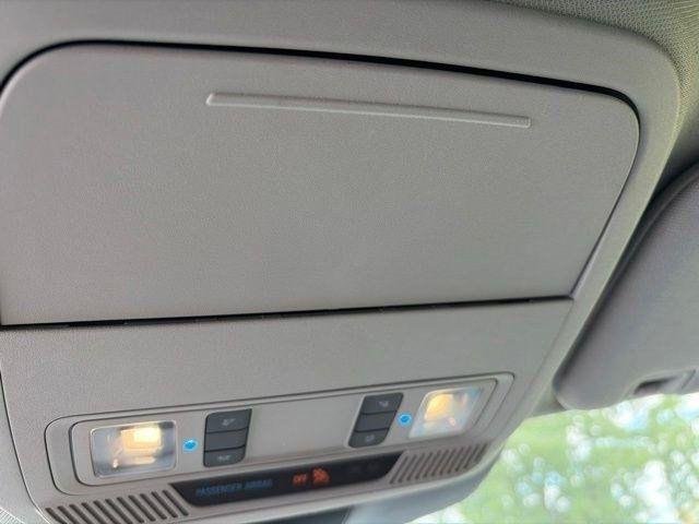 Ford Explorer XLT 4WD 2022