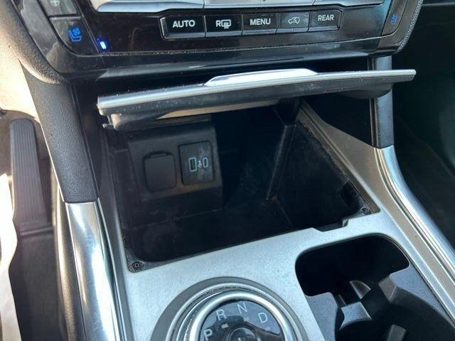Ford Explorer  2021