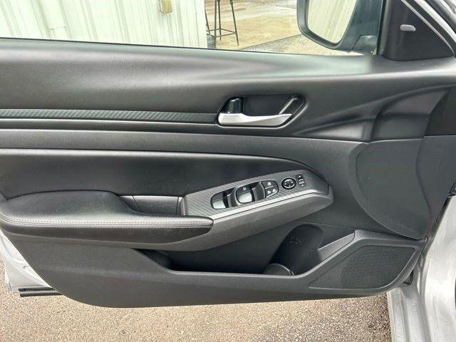 Nissan Altima  2024